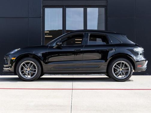 2025 Porsche Macan 
