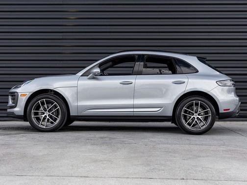 2025 Porsche Macan T