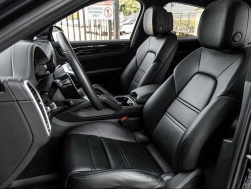 2022 Porsche Cayenne Cayenne