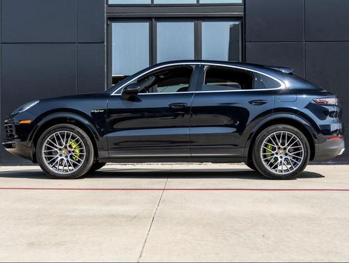 2022 Porsche Cayenne Cayenne