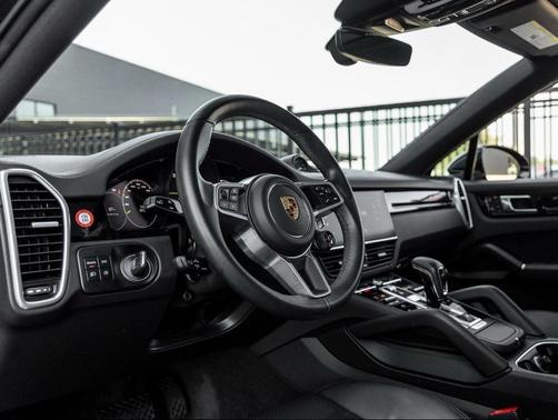 2022 Porsche Cayenne Cayenne E-Hybrid