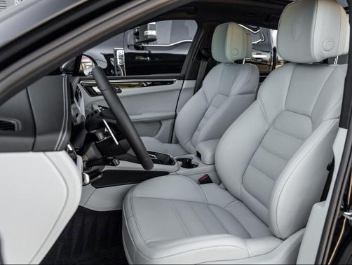 2026 Porsche Macan T