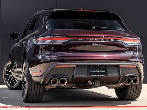 Copper Ruby Metallic 2026 Porsche Macan Macan