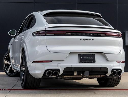 Carrara White Metallic 2025 Porsche Cayenne Cayenne S E-Hybrid