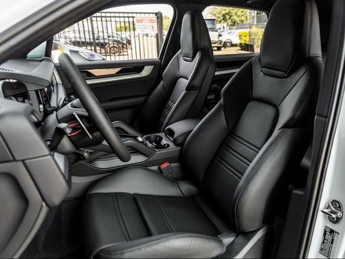 2025 Porsche Cayenne Cayenne