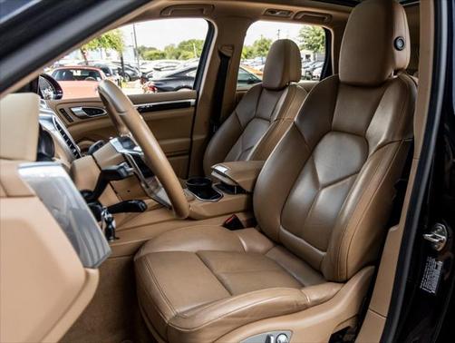 2016 Porsche Cayenne Base