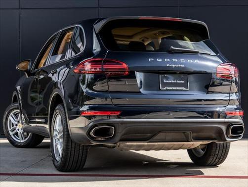 2016 Porsche Cayenne Base