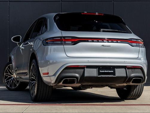 2022 Porsche Macan Macan