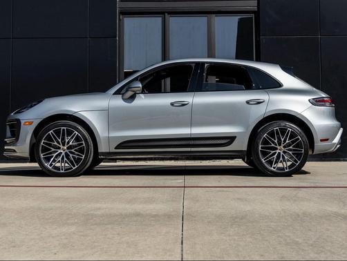 2022 Porsche Macan 