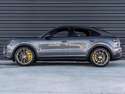 2025 Porsche Cayenne Turbo GT