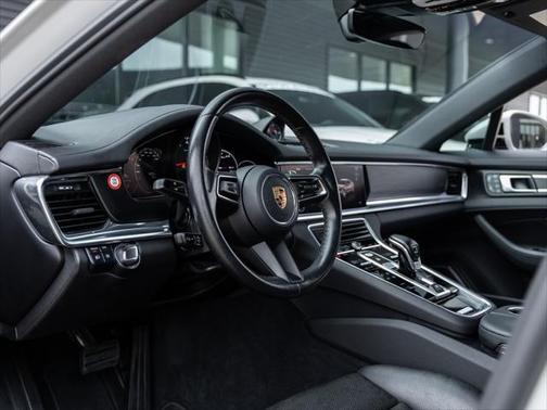 2023 Porsche Panamera Platinum Edition