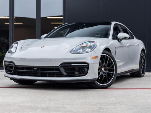 2023 Porsche Panamera Platinum Edition