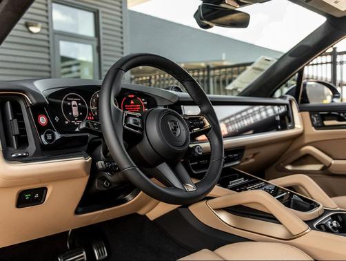 2025 Porsche Cayenne Turbo
