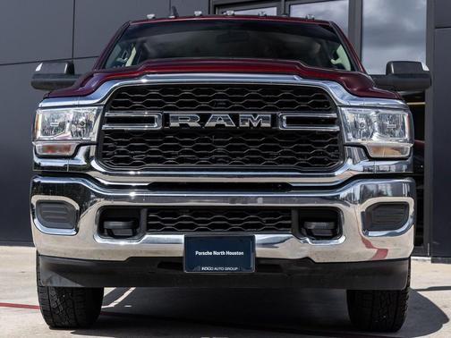 2020 RAM 2500 Tradesman Crew Cab 4X4 6'4' Box