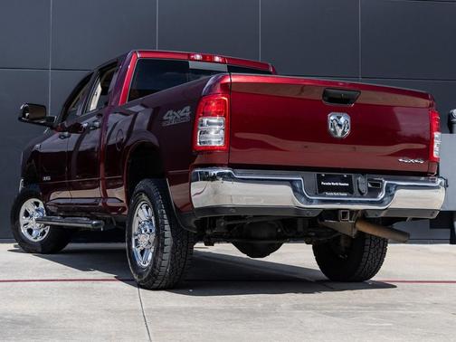 2020 RAM 2500 Tradesman Crew Cab 4X4 6'4' Box