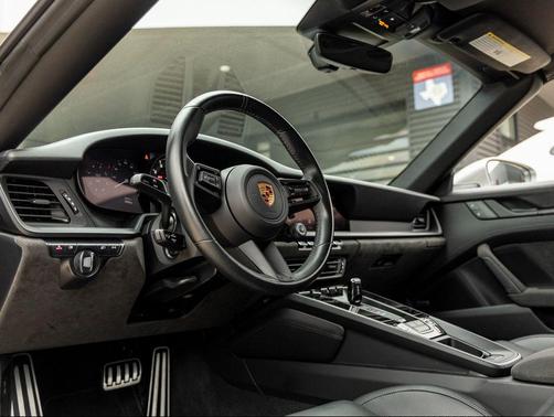 2022 Porsche 911 Carrera GTS
