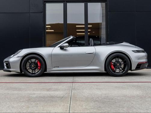 2022 Porsche 911 Carrera GTS