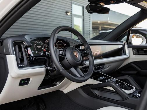 2025 Porsche Cayenne 