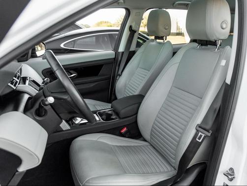 2022 Land Rover Discovery Sport SE