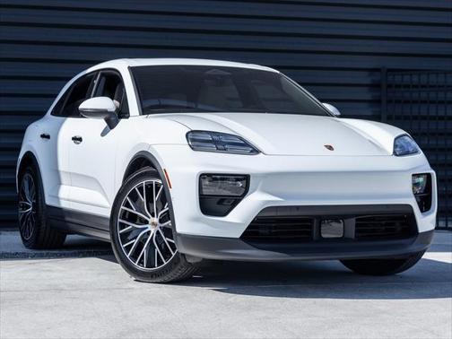 2024 Porsche Macan Base