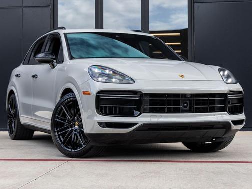 2022 Porsche Cayenne Turbo