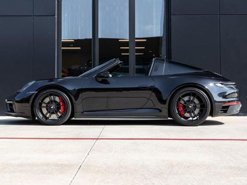 2023 Porsche 911 Targa 4 GTS