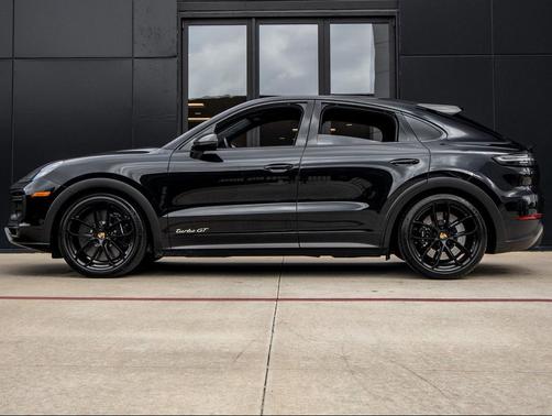 2022 Porsche Cayenne Turbo GT