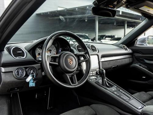 2024 Porsche 718 Spyder RS