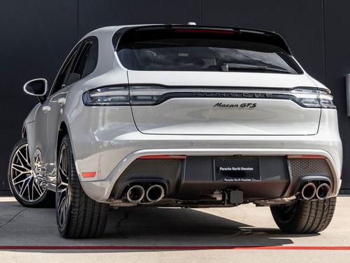 Chalk 2026 Porsche Macan Macan GTS