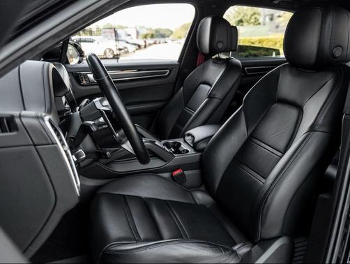 2021 Porsche Cayenne GTS