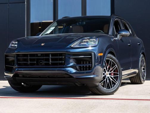 Algarve Blue Metallic 2025 Porsche Cayenne S