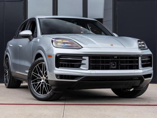2025 Porsche Cayenne Base