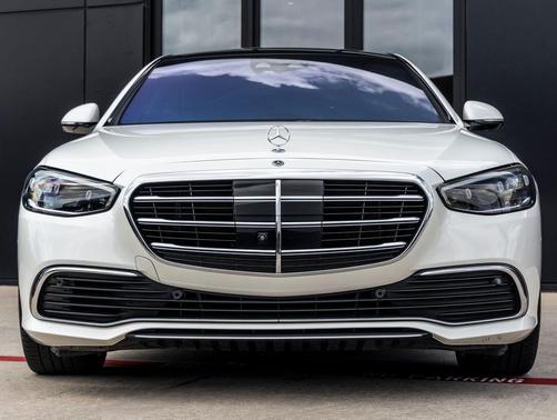 MANUFAKTUR Cashmere White Magno 2022 Mercedes-Benz S-Class 4MATIC
