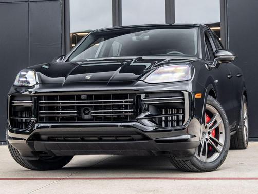 Chromite Black Metallic 2025 Porsche Cayenne Cayenne Turbo E-Hybrid