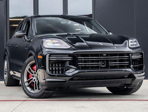 Chromite Black Metallic 2025 Porsche Cayenne Cayenne Turbo E-Hybrid