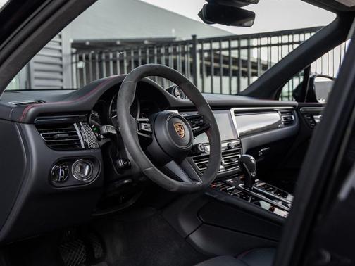 2023 Porsche Macan GTS