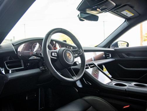 2025 Porsche Taycan 4