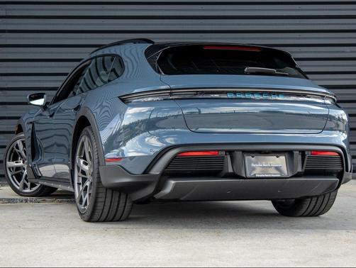 2025 Porsche Taycan 4