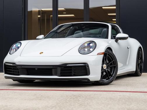 2022 Porsche 911 Targa 4