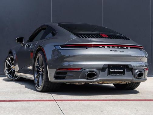 2024 Porsche 911 Carrera