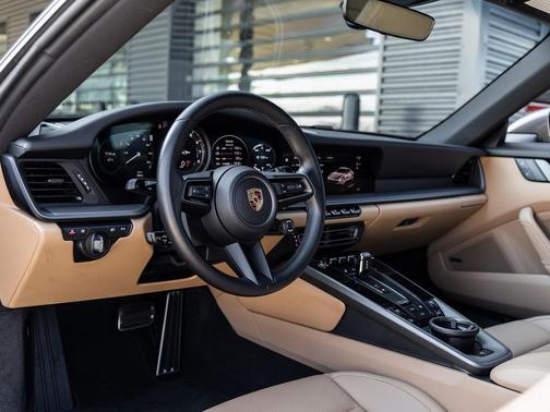 2024 Porsche 911 Carrera