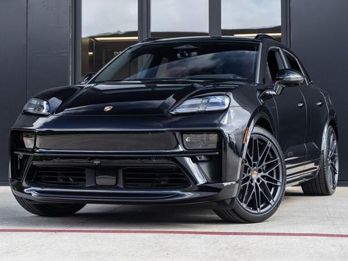 Jet Black 2026 Porsche Macan Macan Electric GTS