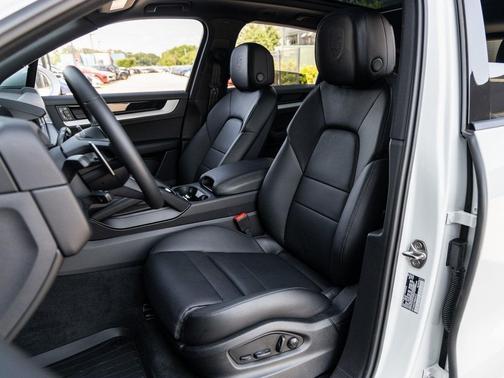 2025 Porsche Cayenne Cayenne