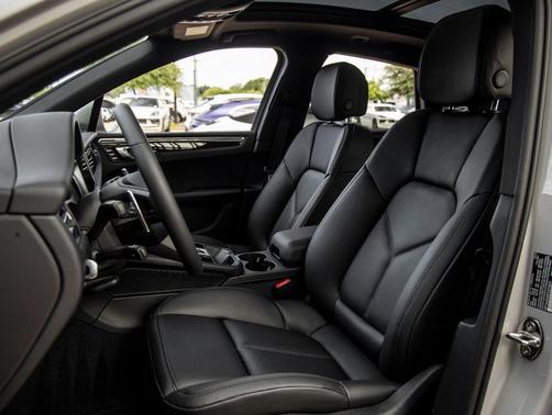 Chalk 2026 Porsche Macan Macan