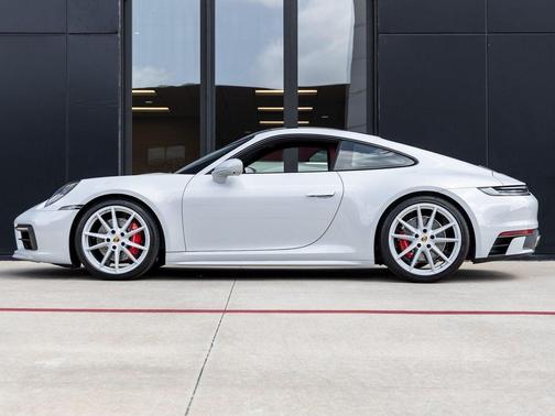 2024 Porsche 911 Carrera S