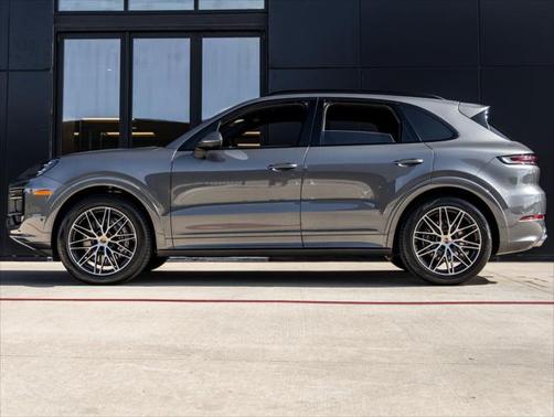 2025 Porsche Cayenne