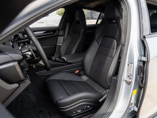 2026 Porsche Panamera GTS