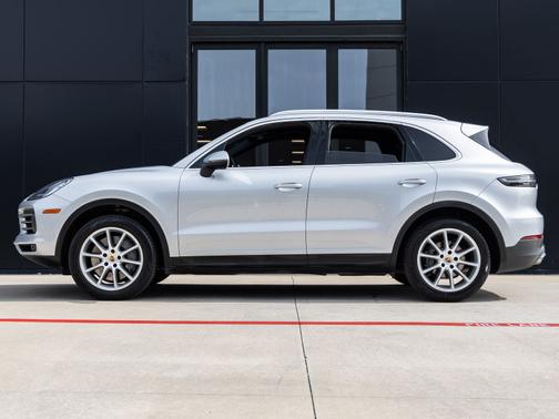 Rhodium Silver Metallic 2019 Porsche Cayenne S