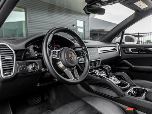2022 Porsche Cayenne