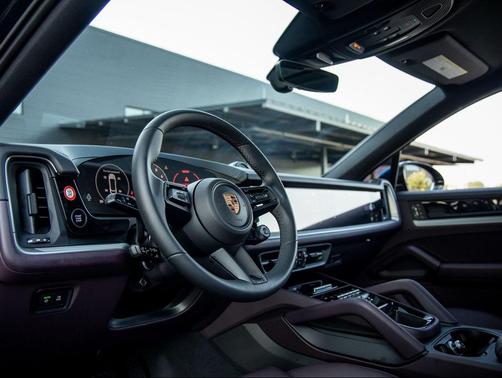 2025 Porsche Cayenne Base